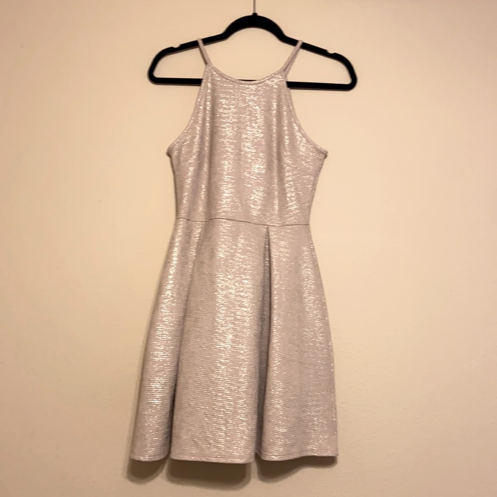 Really cute dress!!